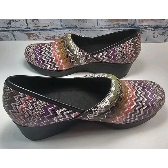 Cherokee Angelique Leather Clogs Chevron Zig Zag Nurse Comfort Size Est 9.5M - Picture 10 of 16
